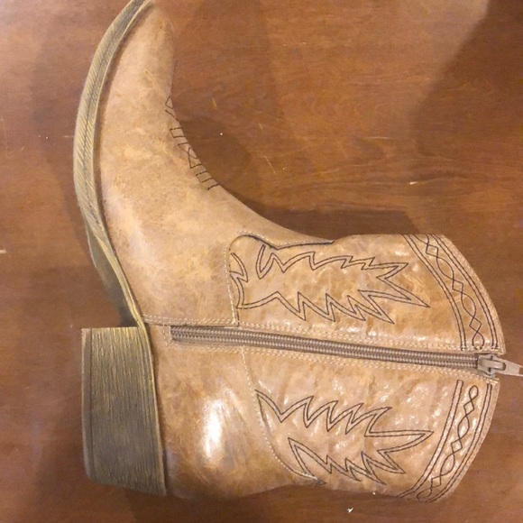 Boots sz 9 women’s - Picture 4 of 5